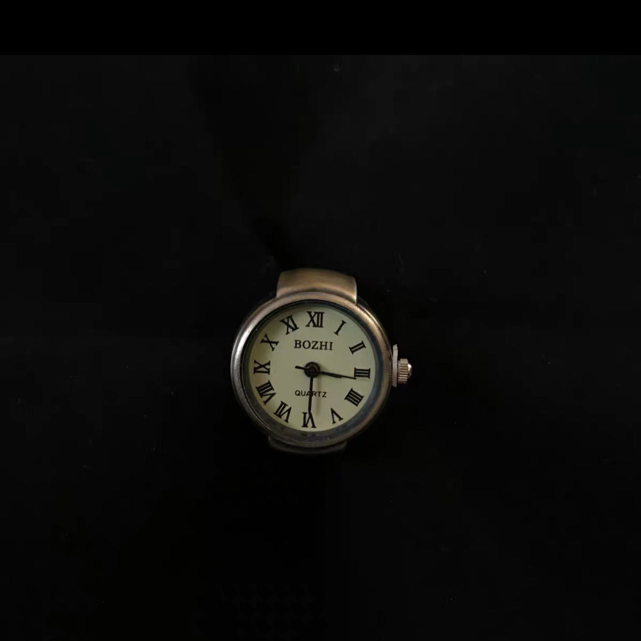 Vintage Couple Watches with Simple Ring Design